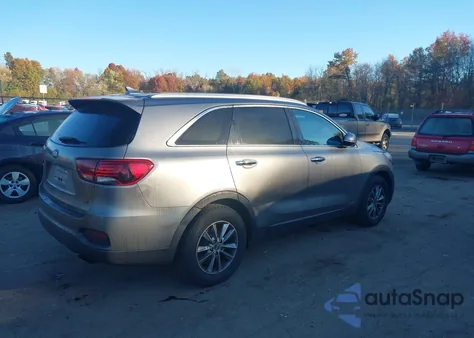 2019 Kia Sorento 2.4L Lx из США, поврежденный, VIN 5XYPGDA36KG435581